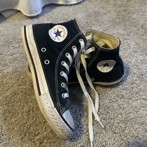 Converse Chuck Taylor All Star Classic Kids Hightop Sneakers